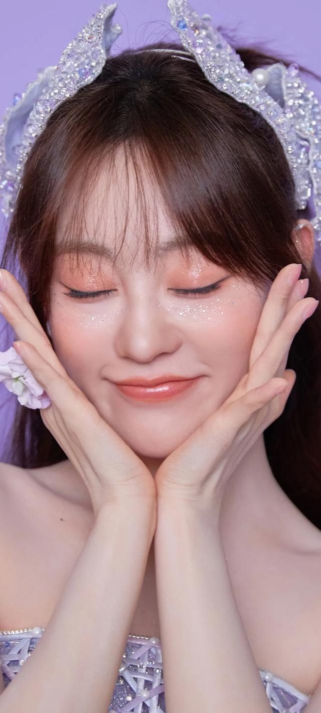 祝绪丹,这个名字仿佛蕴含着一种独特的魅力,如同晨曦中初升的朝阳