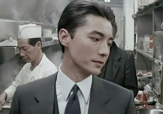 被尊龙的"盛世美颜"惊艳了!68岁的他却无妻无子凄凉一生