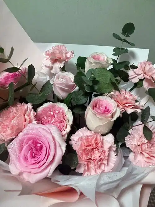 好开心提前收到女儿送的花