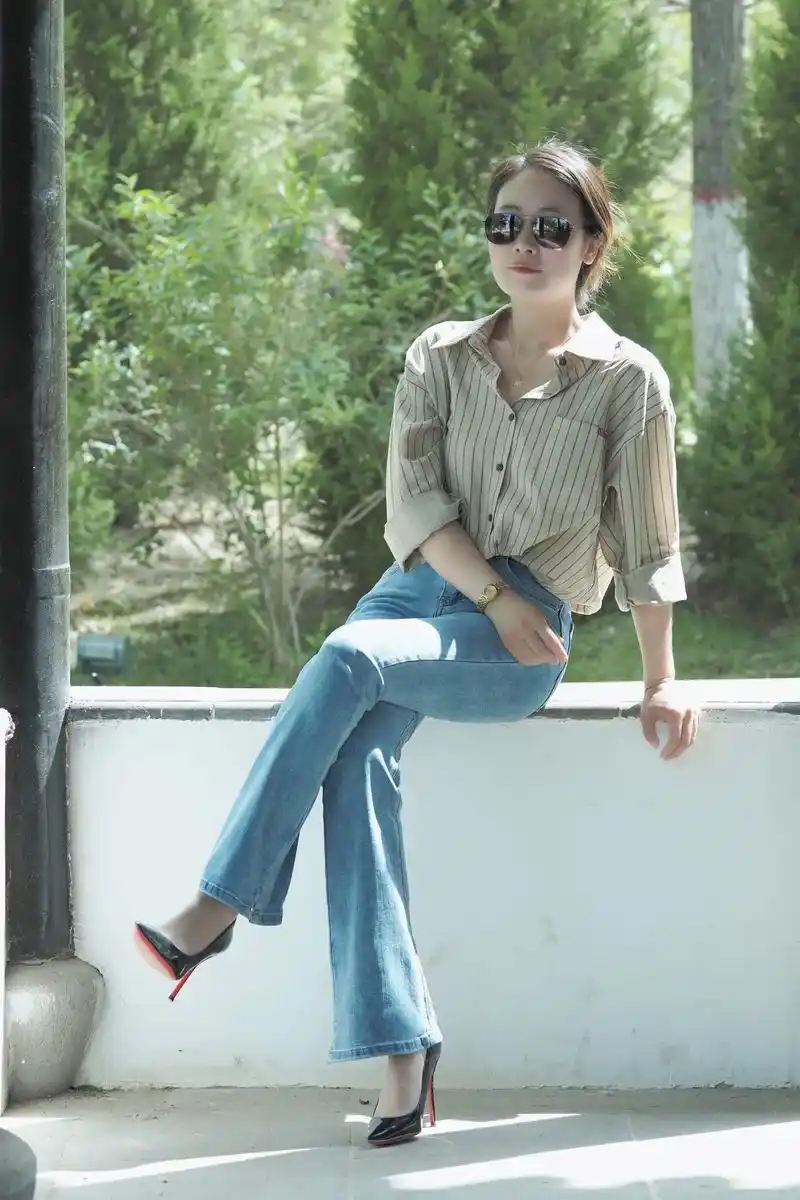 今日穿搭分享:衬衫和牛仔裤的搭配就这么穿