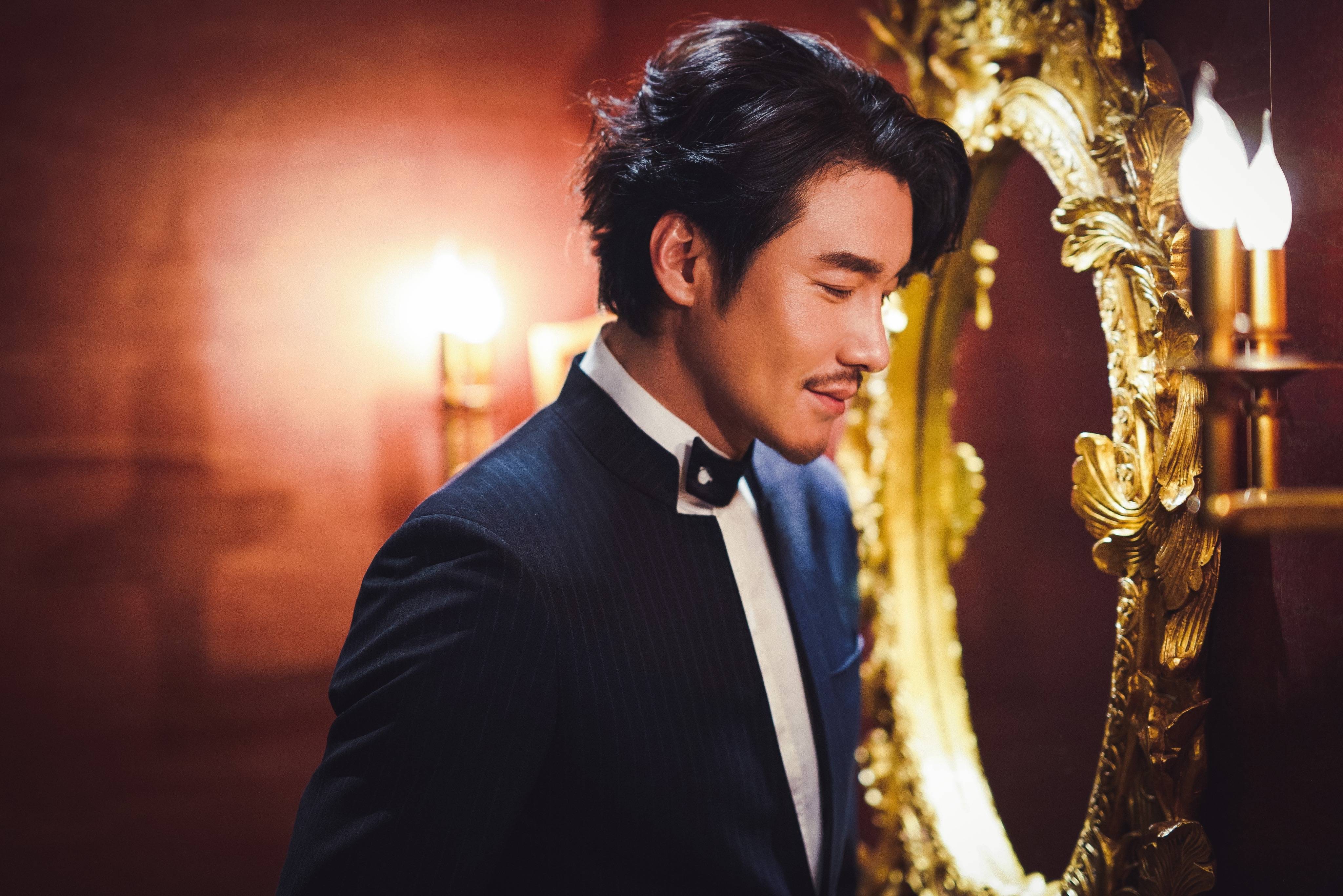 胡兵直播届的晴朗风行,时尚鼻祖气质yyds堪称叔圈天花板_行业