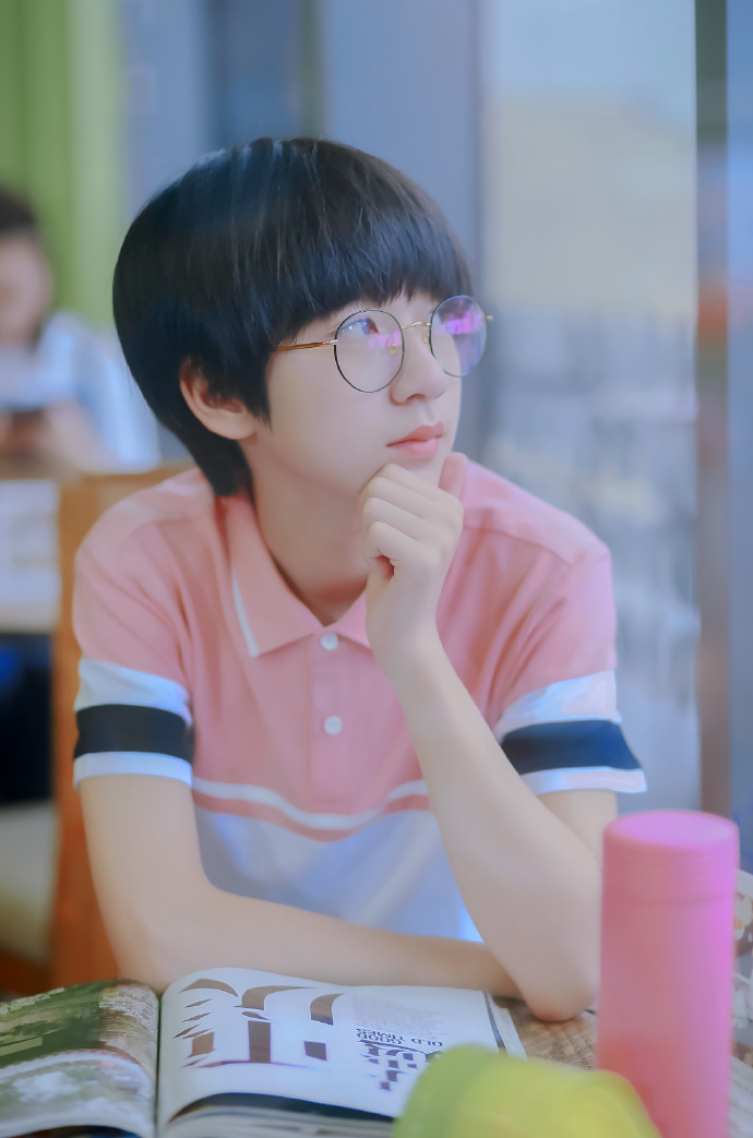 贺峻霖少年十七山海共期