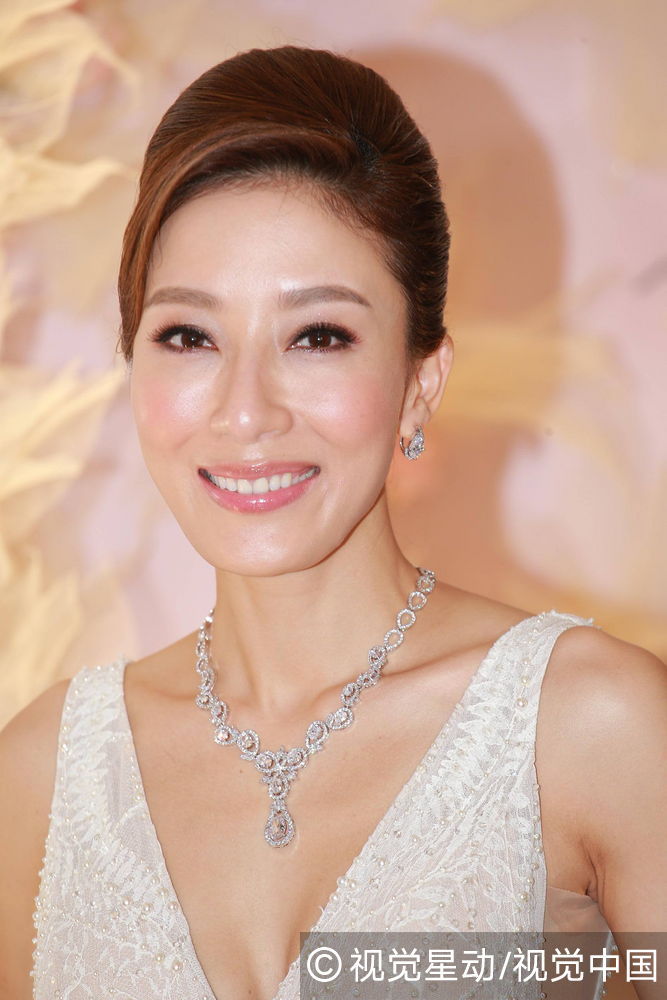 新浪娱乐讯 2016年10月2日讯,香港,杨怡,罗仲谦今日大婚.(视觉中国)