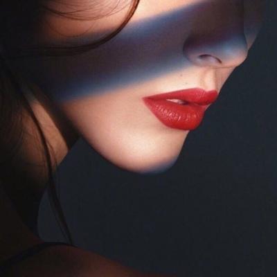 气质女人味的微信头像 情初情旧为情醉