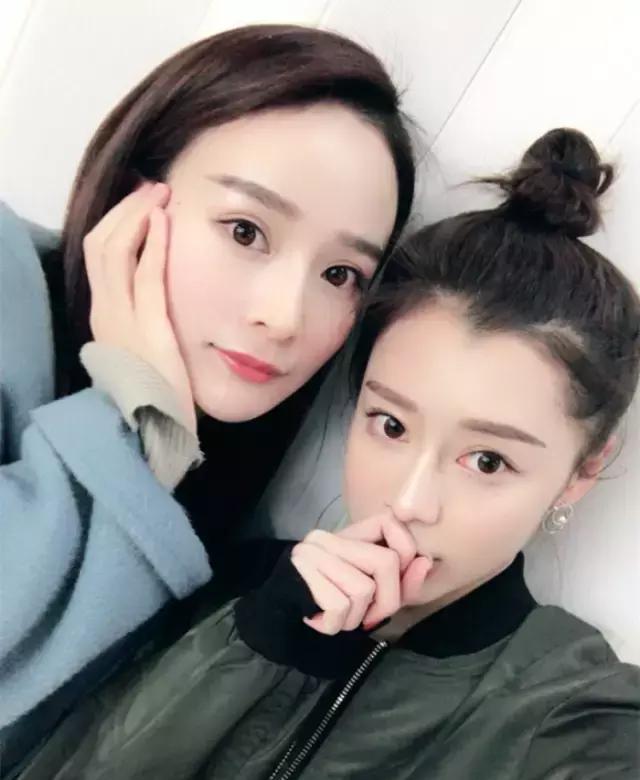 卓亨瑜不仅撞脸杨幂还撞了衫,话说这姑娘之前长这样