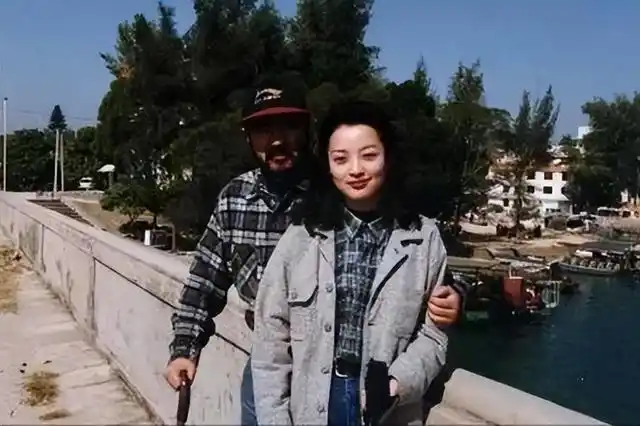 72岁张纪中喜提四胎又当爹网友7年4娃就不能干点别的