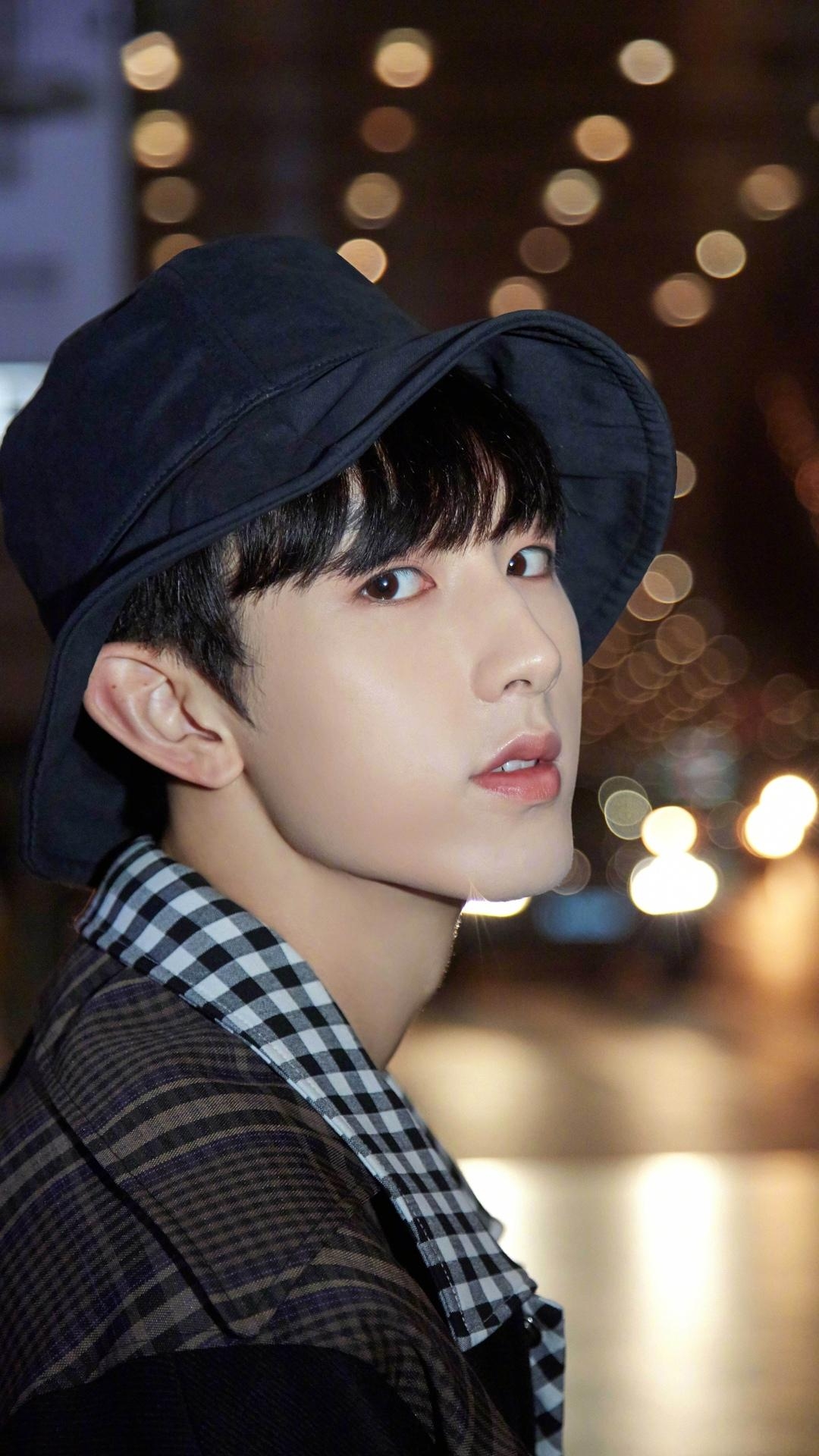 郭俊辰帅气的写真照片