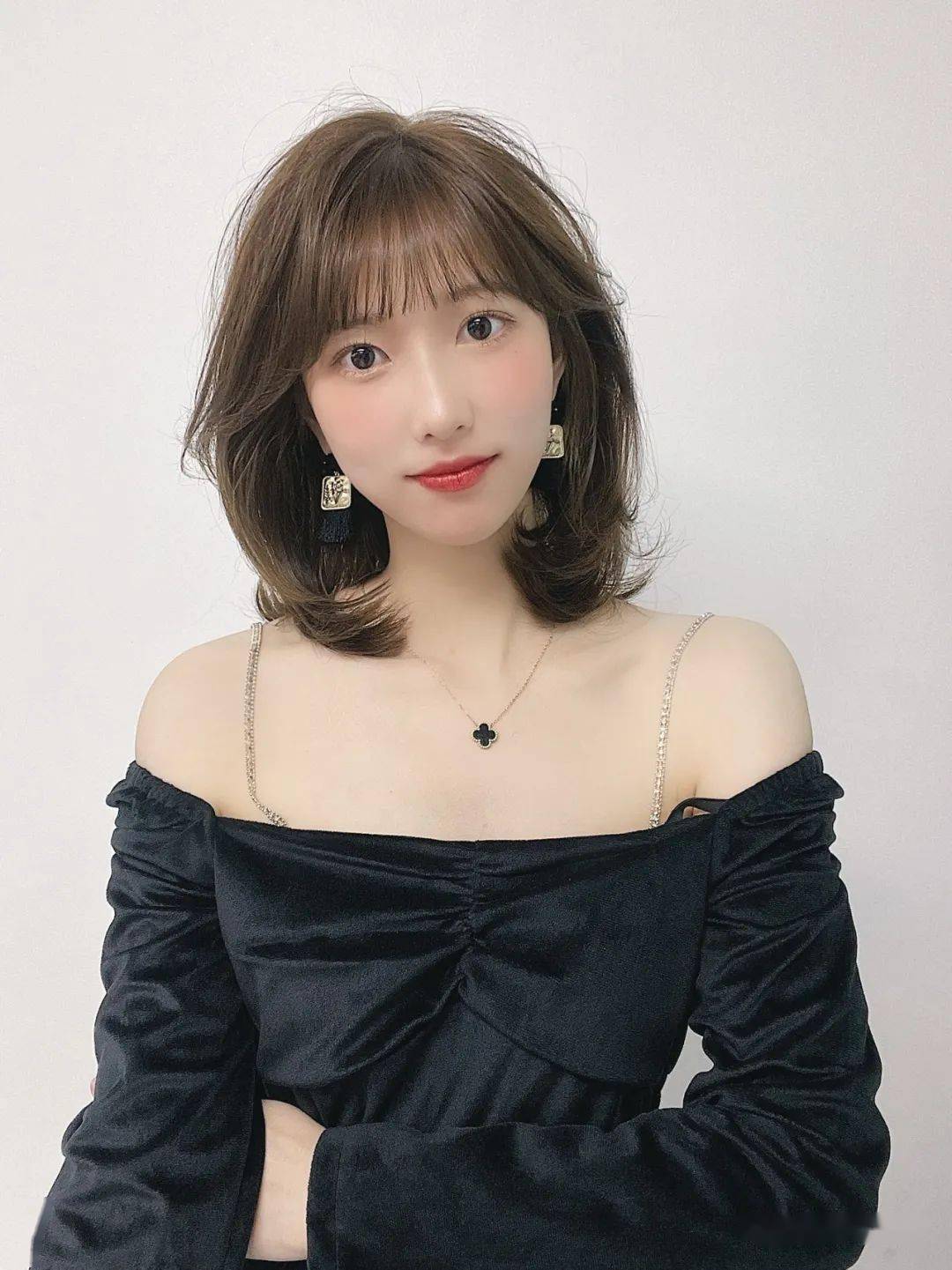 2021流行c型卷烫发中长发留超级美