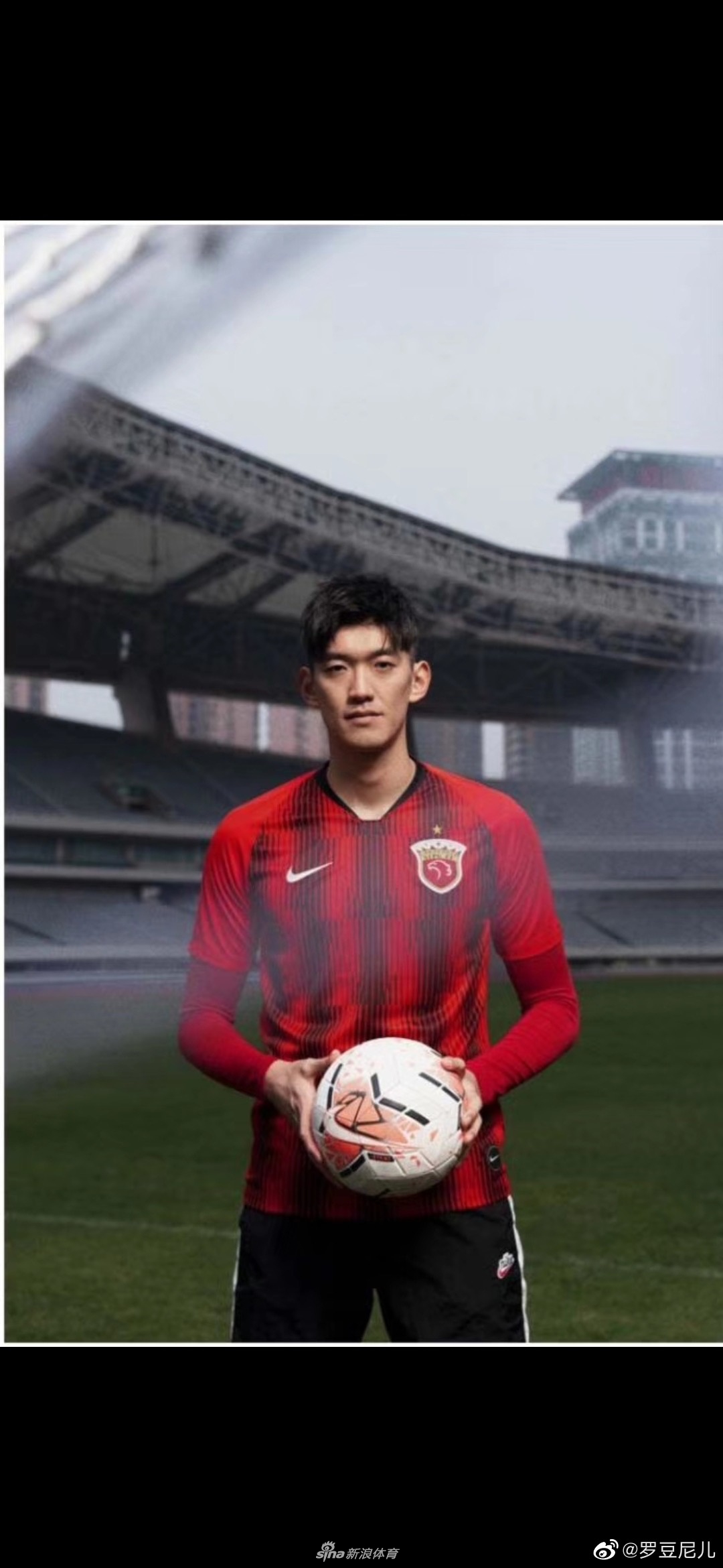 上港门将颜骏凌发博 秀出春天的感觉