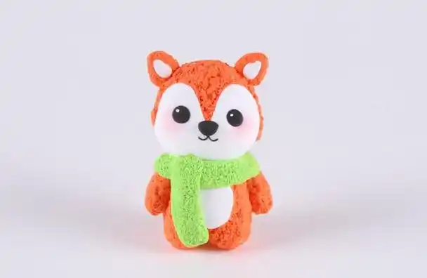 可爱的围巾小熊,橡皮泥动物图片,灰色的围巾,有着霸道总裁的范儿,如果