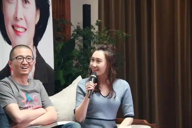 水亦诗14岁父母离异25岁进央视工作如今将继母杨迪当闺蜜