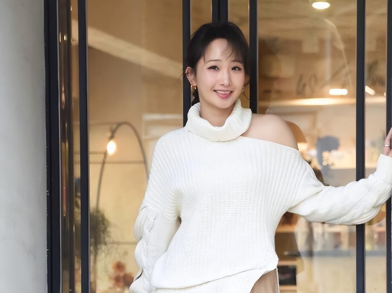 40岁女歌手朱俐静患乳癌病逝,确诊前遭男友劈腿,今孤独离开