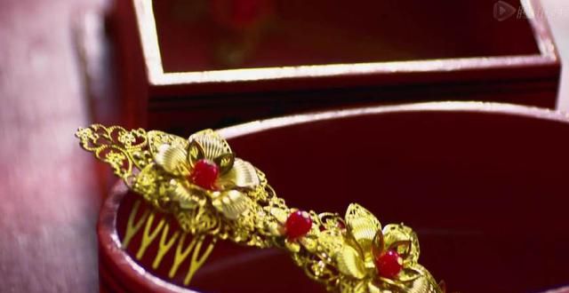 芈月传里的日常珠钗刘涛奢华马苏像贵妇最后一位像蛇精