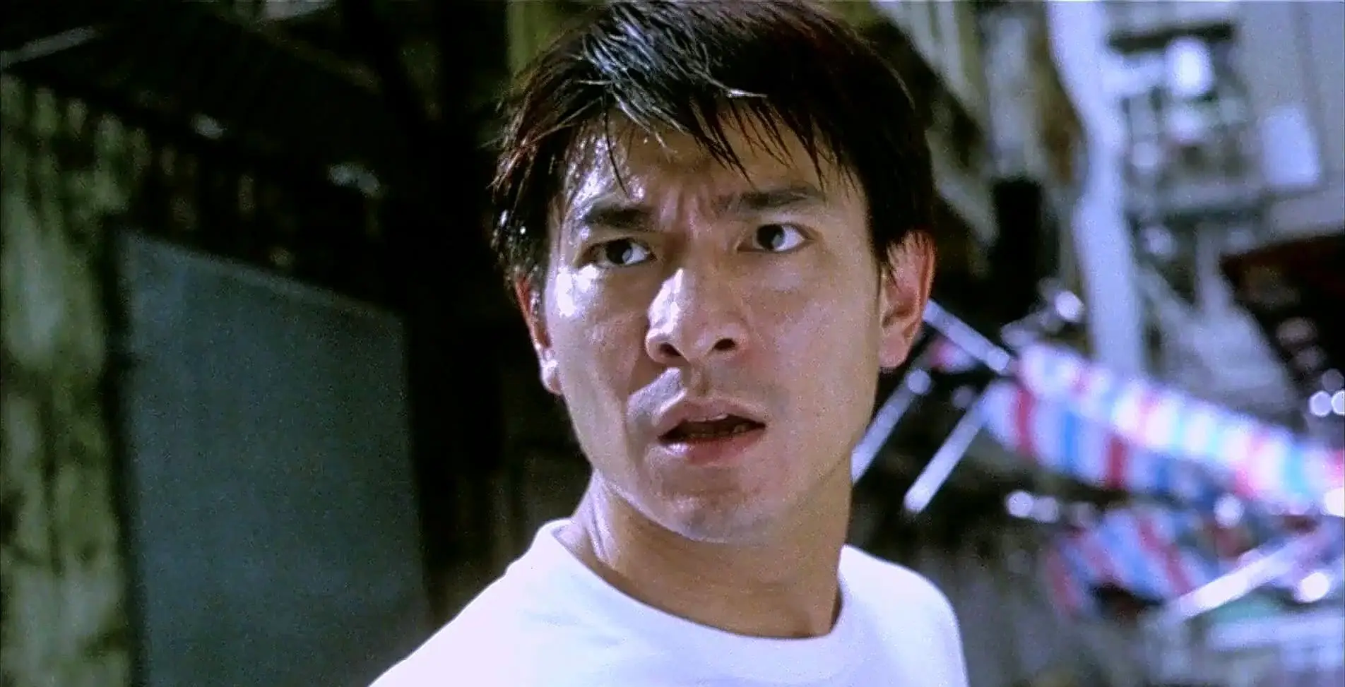 刘德华纹身,佩戴大金链子,年轻时候的这部电影让人大呼过瘾