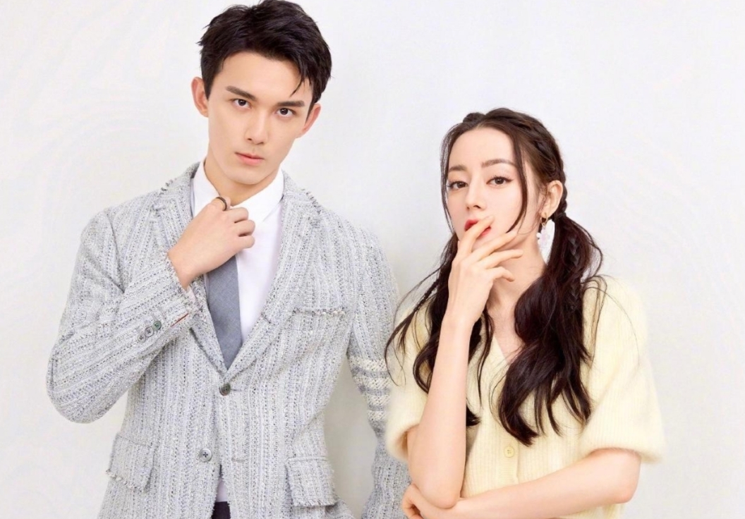 迪丽热巴吴磊合拍海报无论是戏里还是戏外两人cp感十足呀