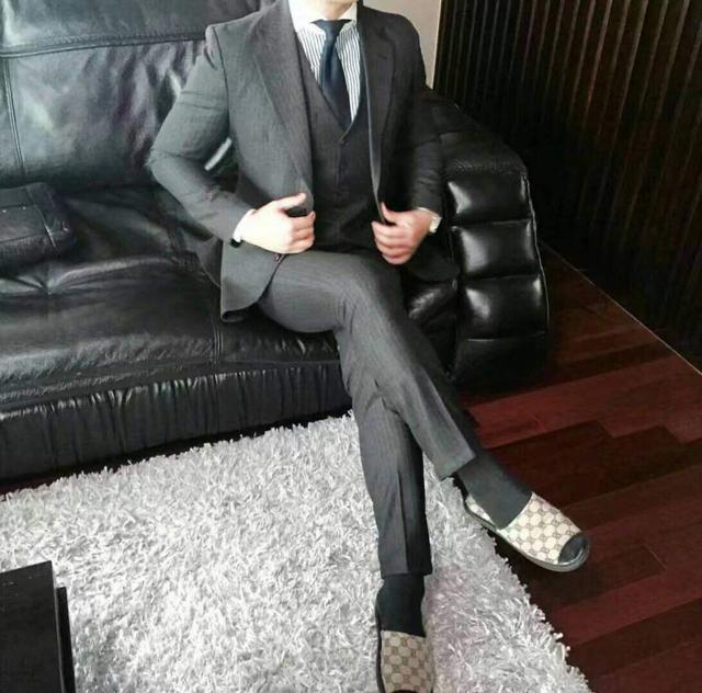 最新男西装头像