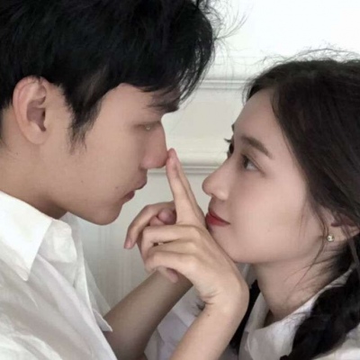 真人情头 一对两张 :—)_情侣头像_我要个性网