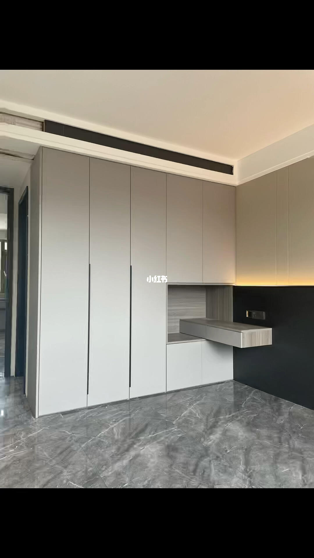 现代极简凤格一门到顶衣柜