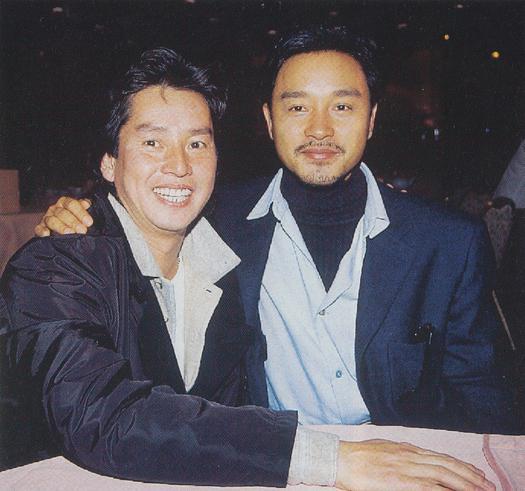 八十年代末的香港歌坛属于校长谭咏麟和哥哥张国荣.