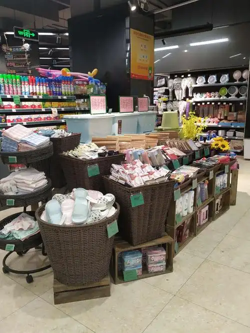 随州清河路店百货区第17档爆款商品陈列