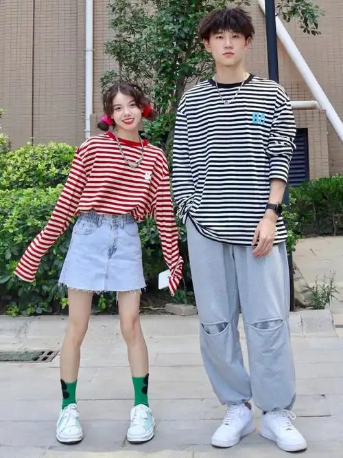 15377183身高差情侣条纹上衣也太青春了吧