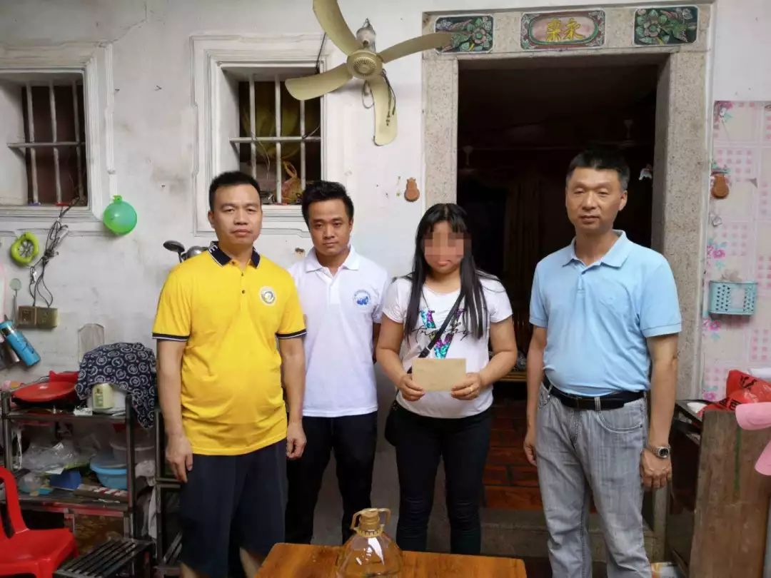 人间有爱!普宁这帮人走进农村为困难家庭送温暖