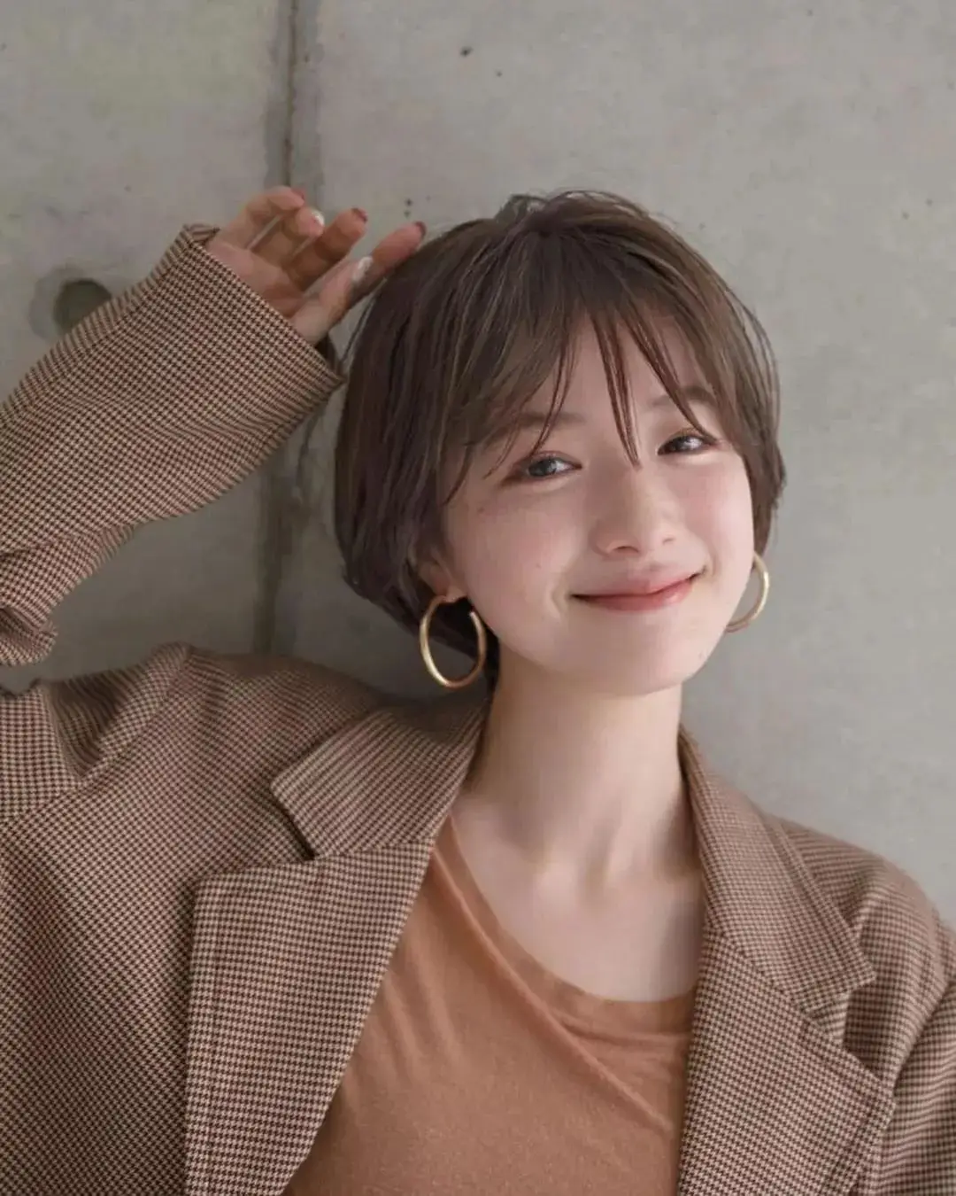 试试这些短发发型,让你一秒变「精灵」