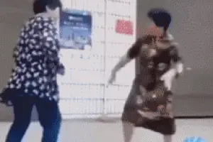 "大妈吵架"最全表情包,当代青年聊天必备,速来get!