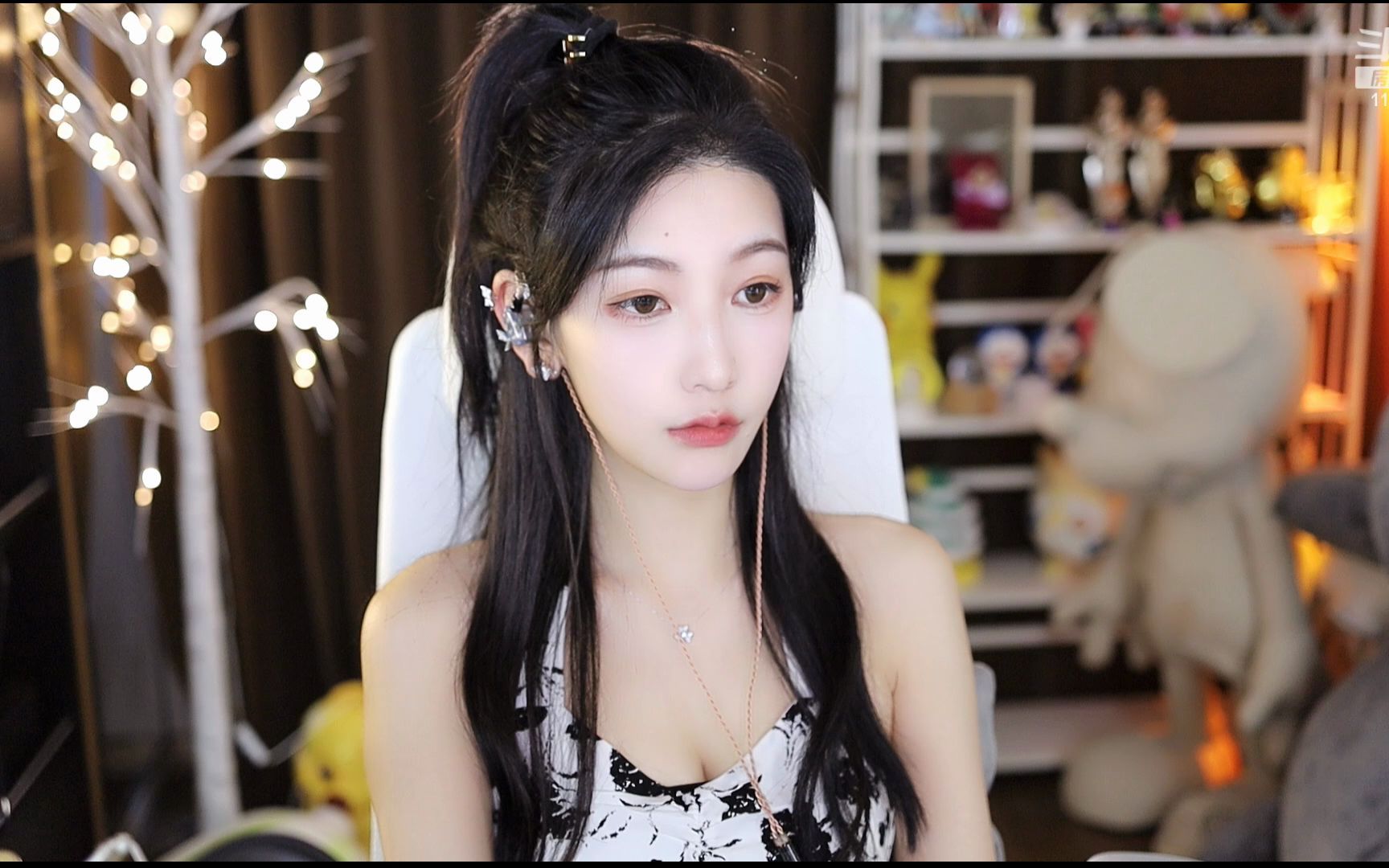 直播原画叶知秋vanessa秋钻粉狂欢卡六点见2022年6月11日直播回放2