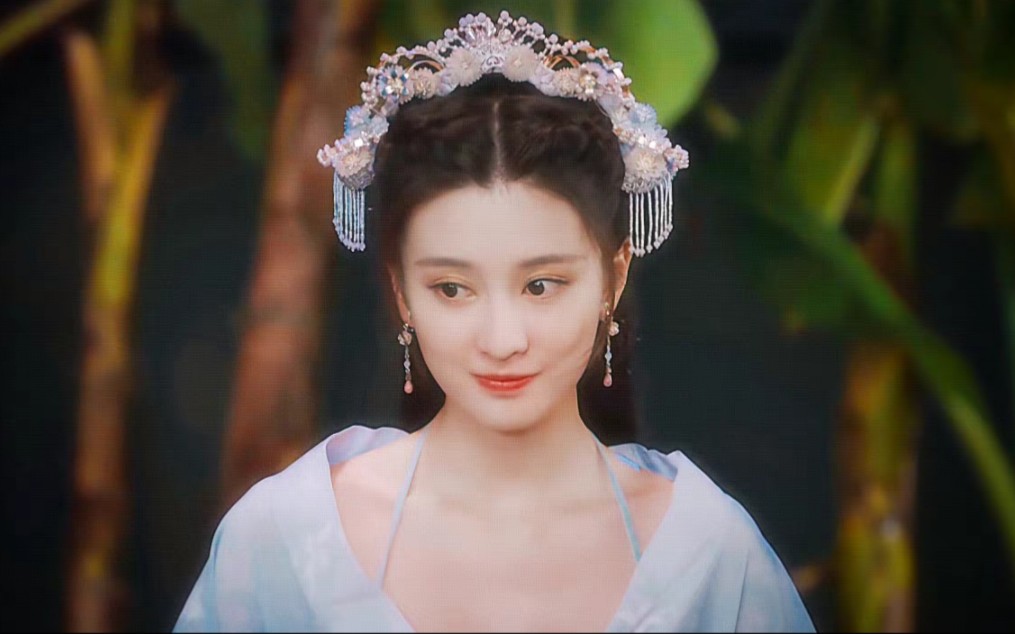 嫣语赋乔欣古装混剪造型灵动俏皮好美