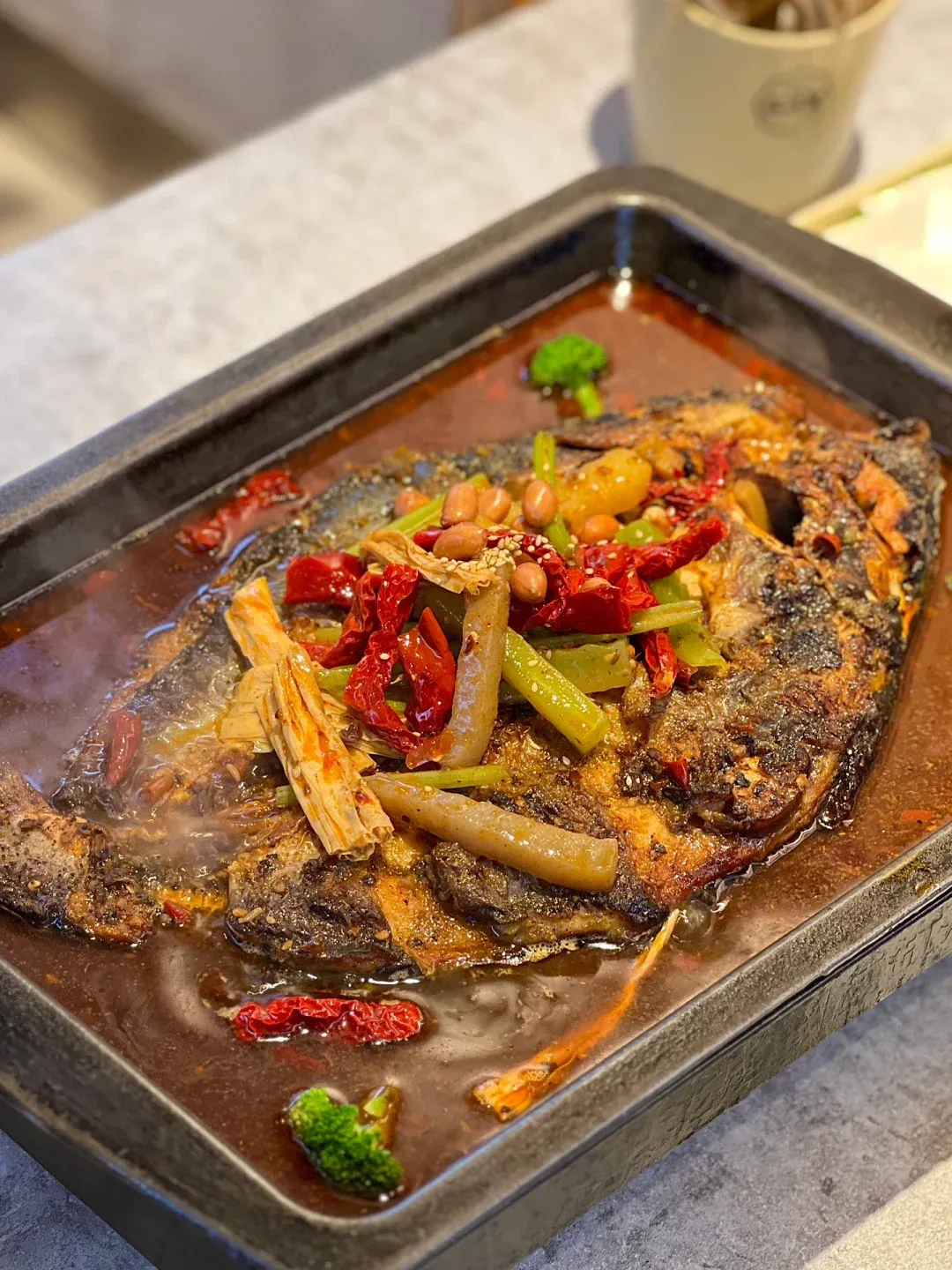 长沙 | 被朋友强烈安利的瓦缸烤鱼!好吃哭