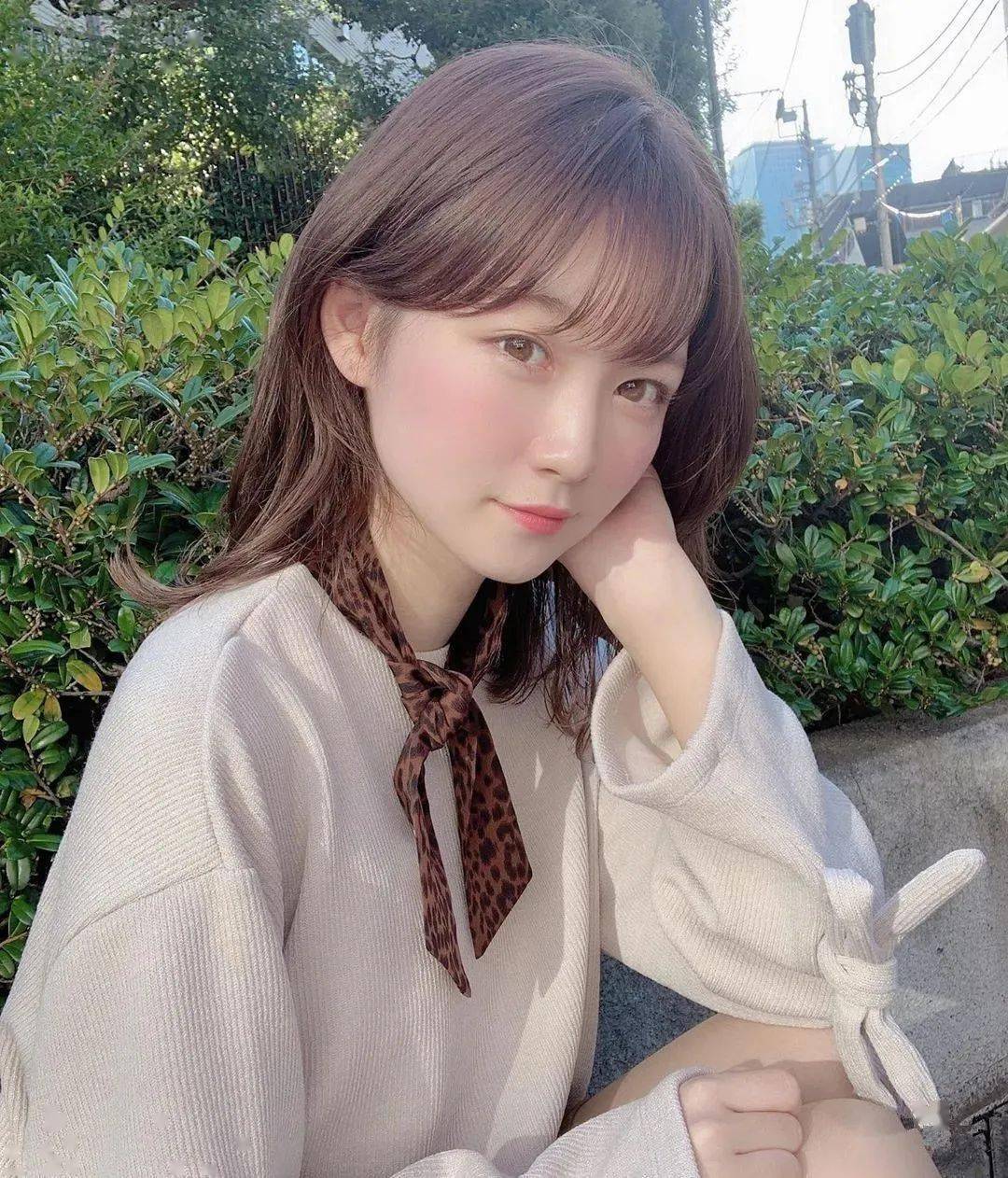 宝藏女孩的"温柔齐肩发"_发型