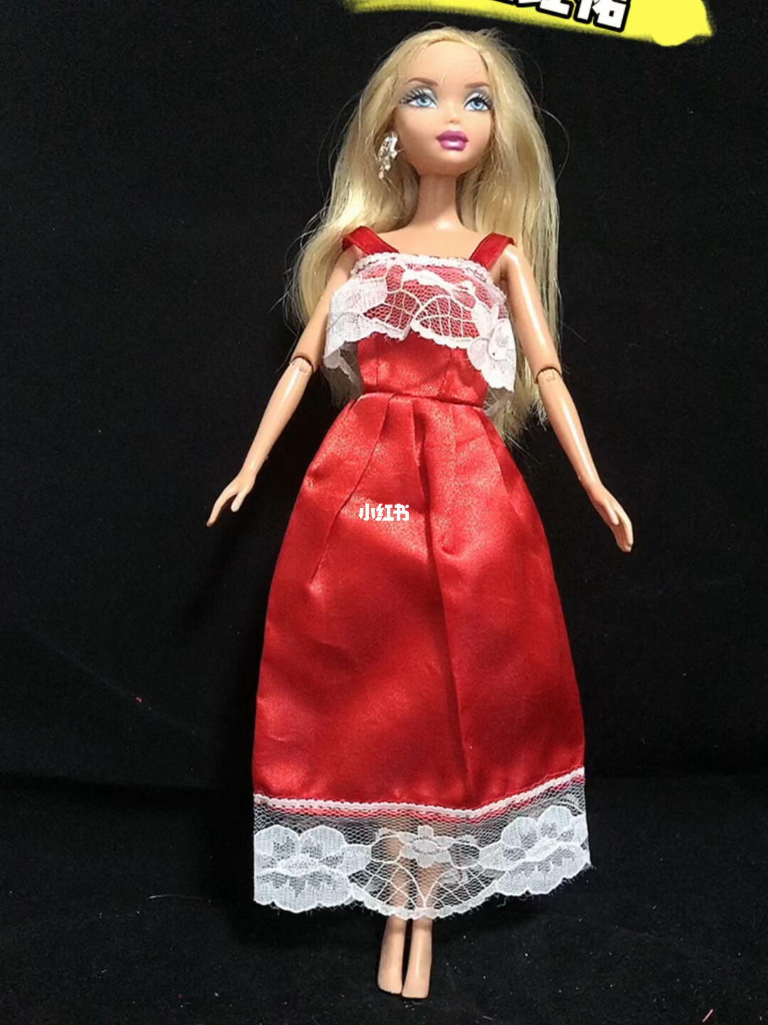 芭比娃娃优雅红裙