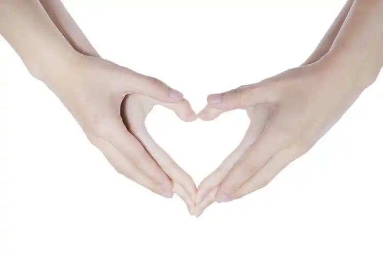 白底手势两个人比心心形爱心人物手势双手比心