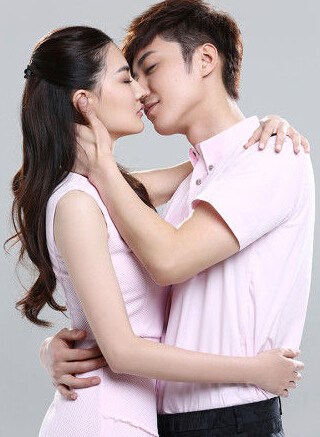 徐璐乔任梁婚纱照曝光 家庭背景惊人