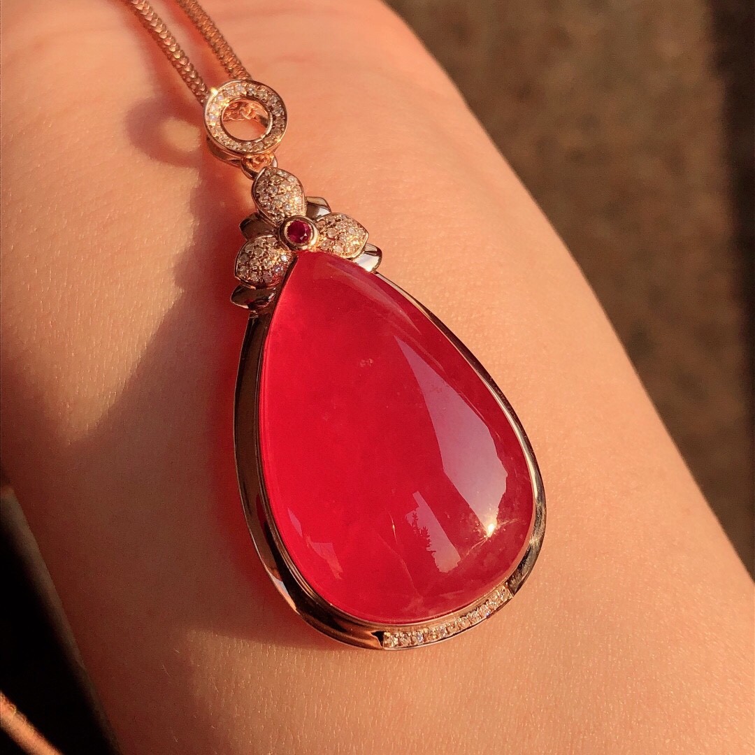 73克 10.89克 天然红纹石吊坠