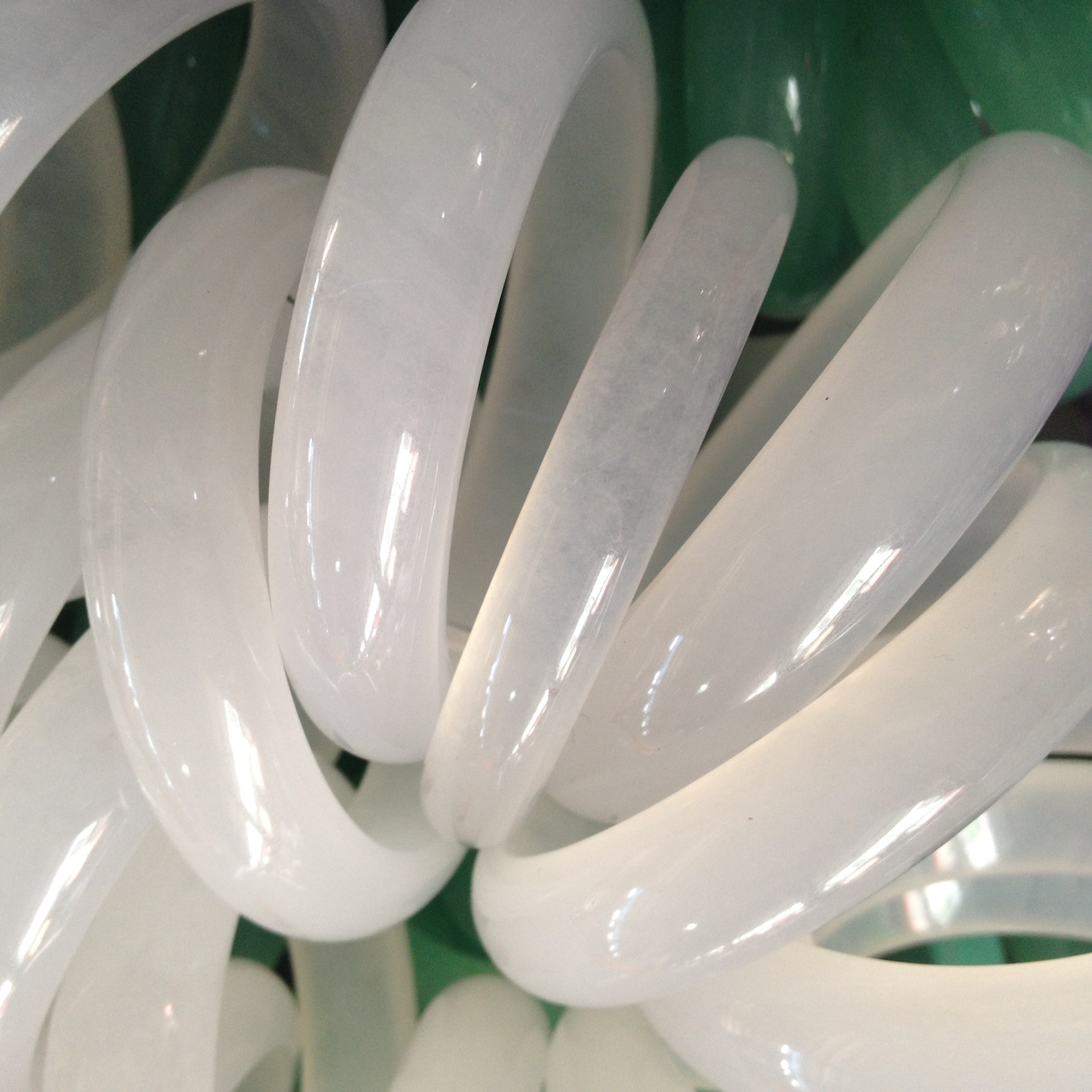 天然玉石天山冰种玉手镯石英岩玉白玉玉石手镯 批发