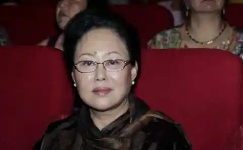 第四任大12岁富商王晓玉,2013年在美国旧