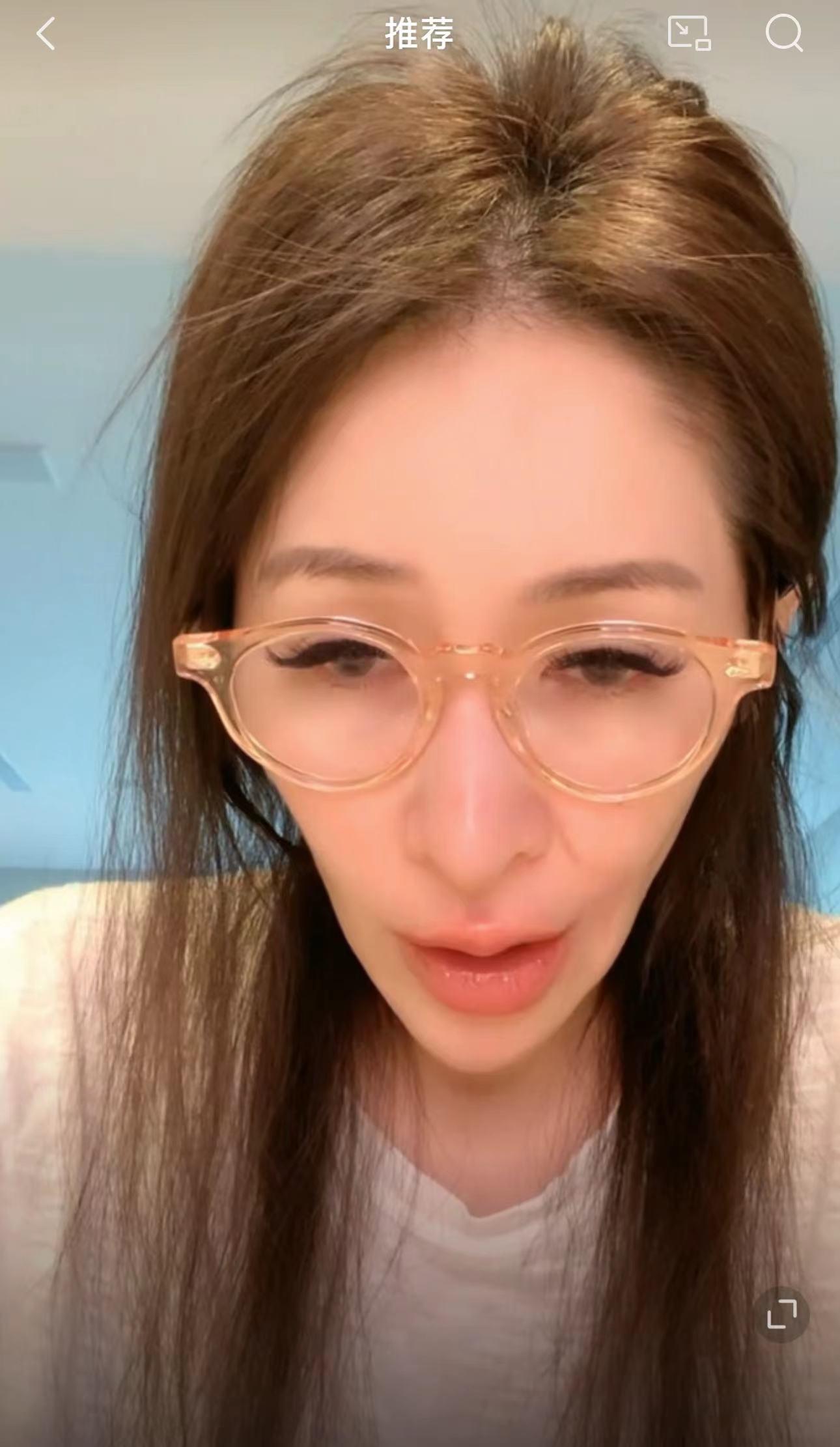 萧亚轩自曝近况:脸部暴瘦到崎岖不平,与小16岁男友分手!