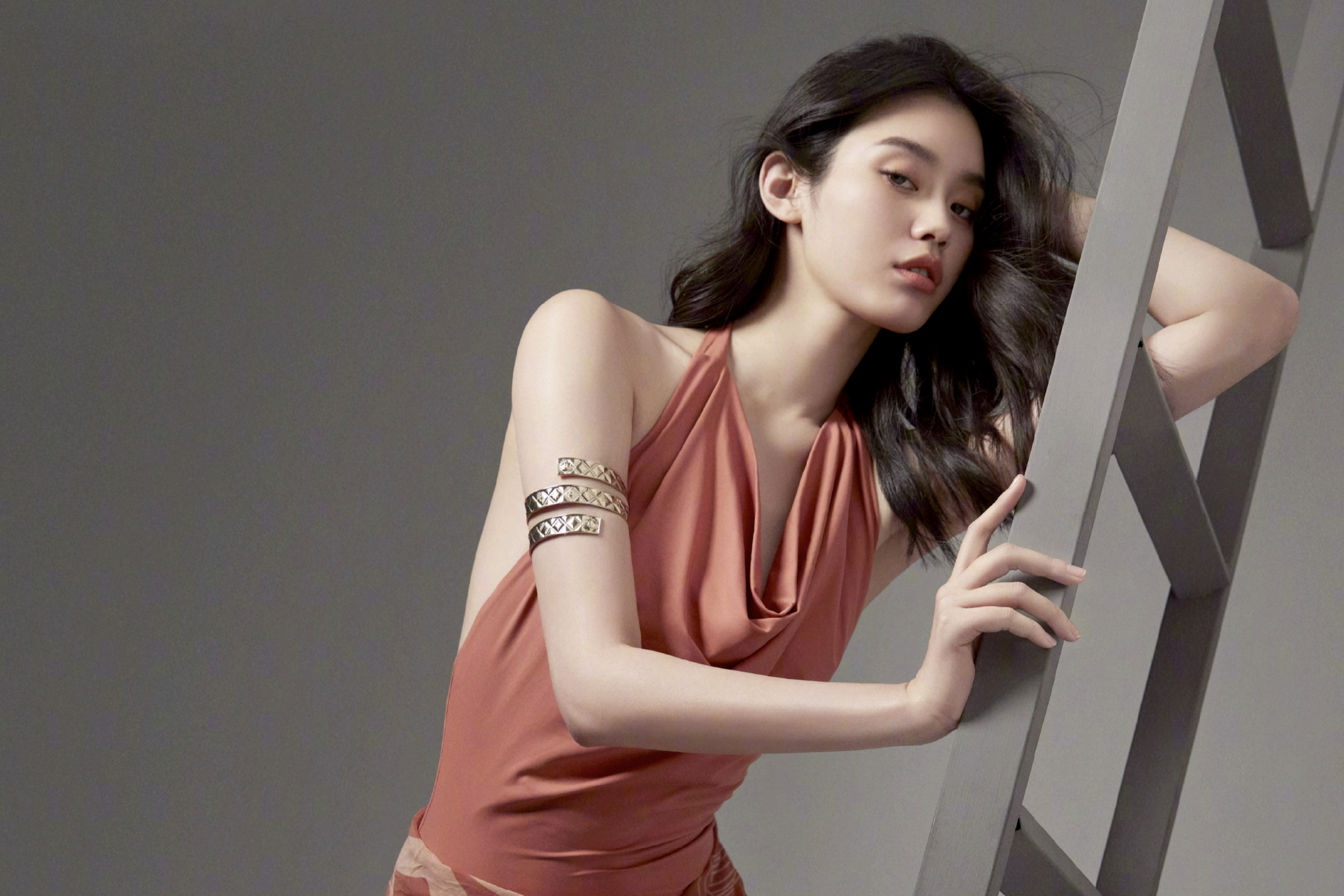 奚梦瑶面相命理分析,八字看奚梦瑶生男生女