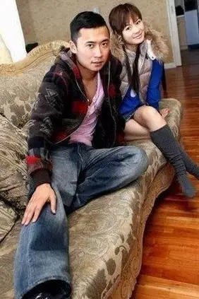 马郁老公是谁马郁与老公高雷雷结婚照 - 佩龙个人网