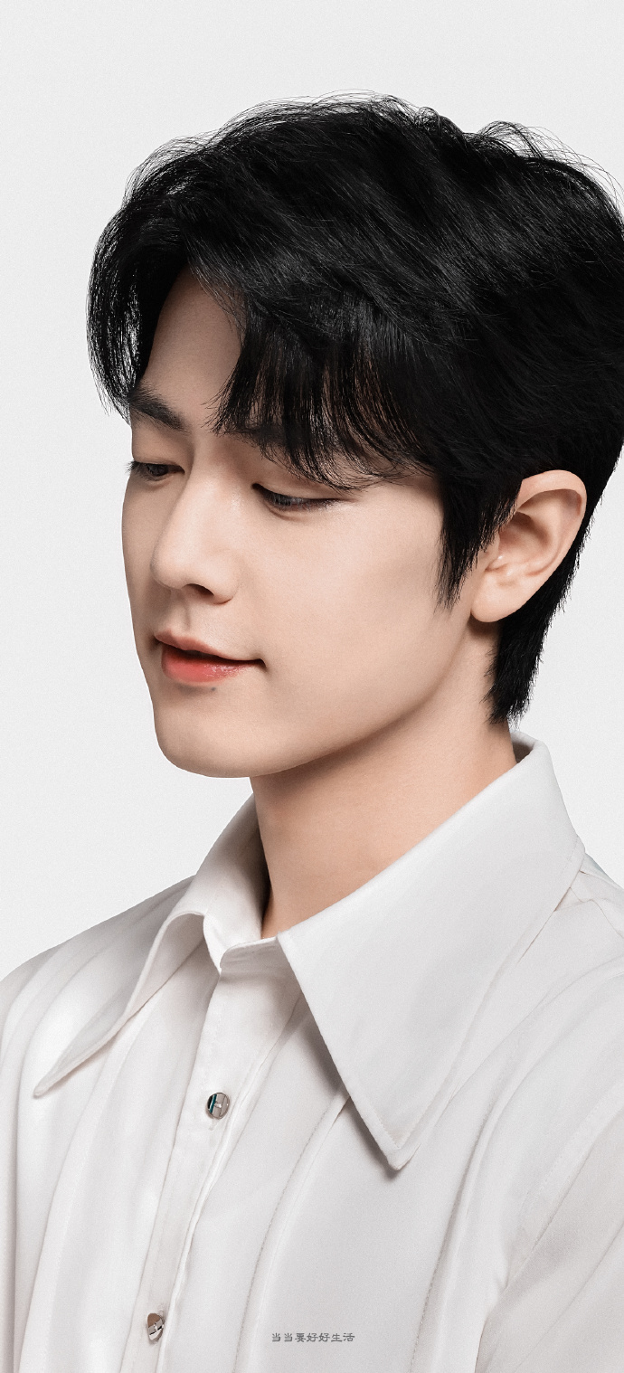 肖战得闲谨制围读上班路透##肖战顺顺利利##肖战