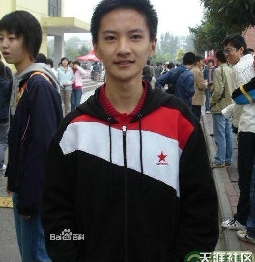 谁能帮我找一下快乐星球乐乐现在的照片