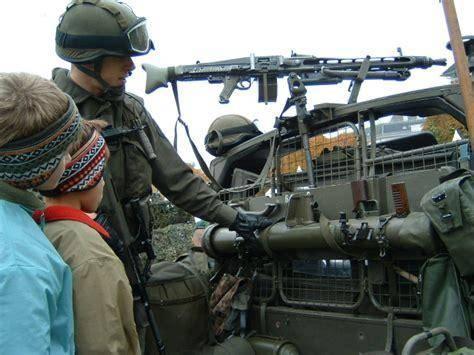 德国二战出现的第一种通用机枪mg系列机枪一直到现在依然使用