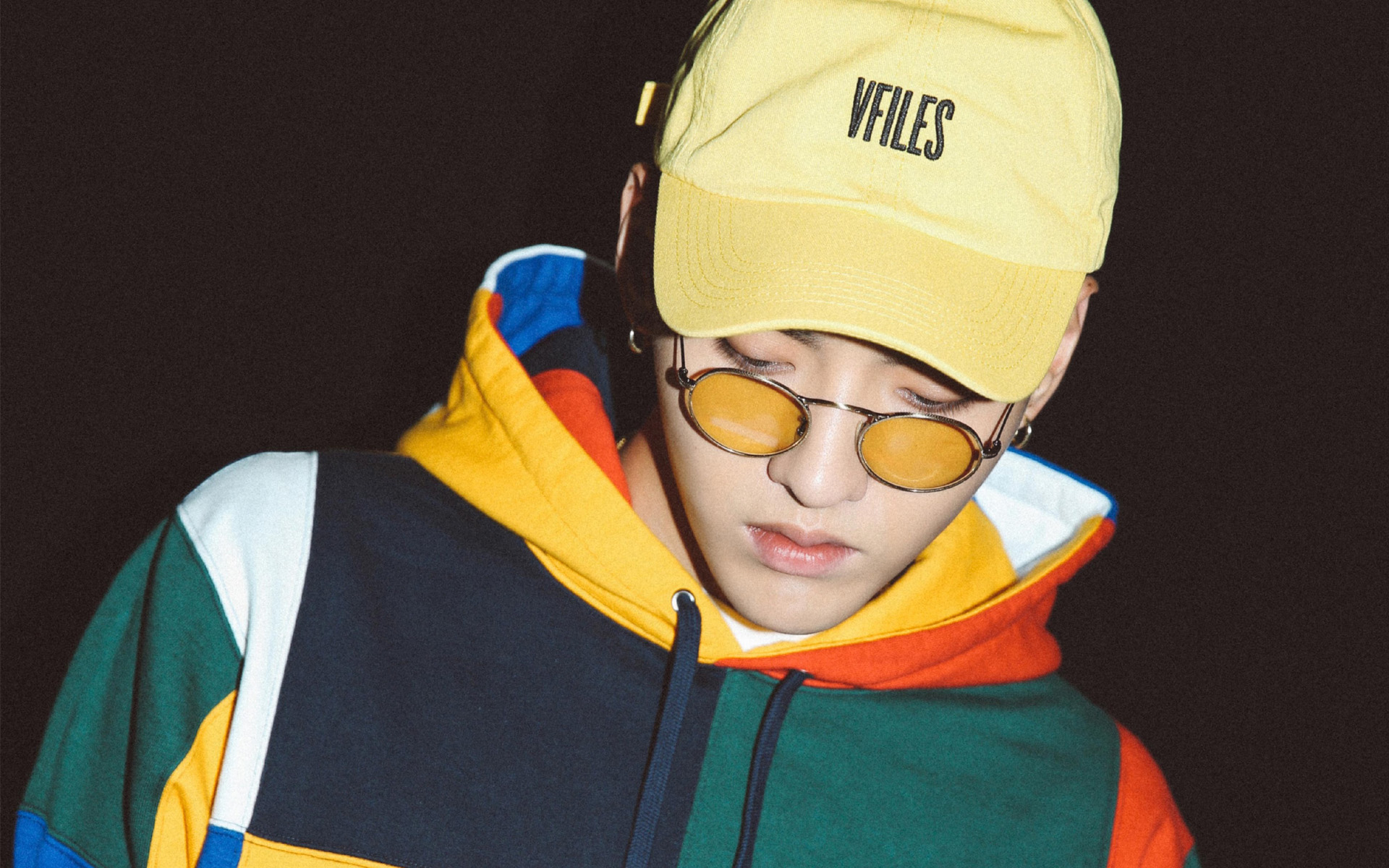 吴亦凡嘻哈风帅气写真高清图片壁纸