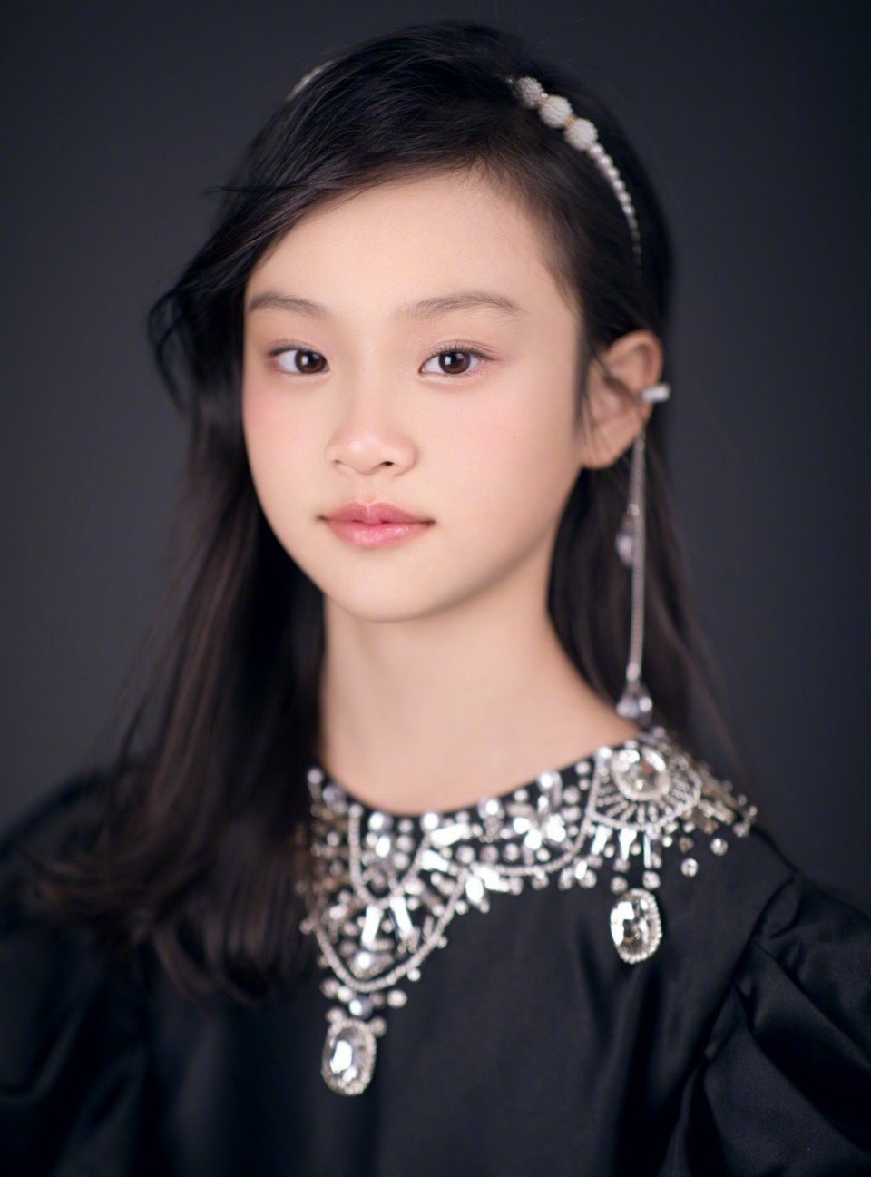 甜馨真的长大了,会保护家人了__财经头条