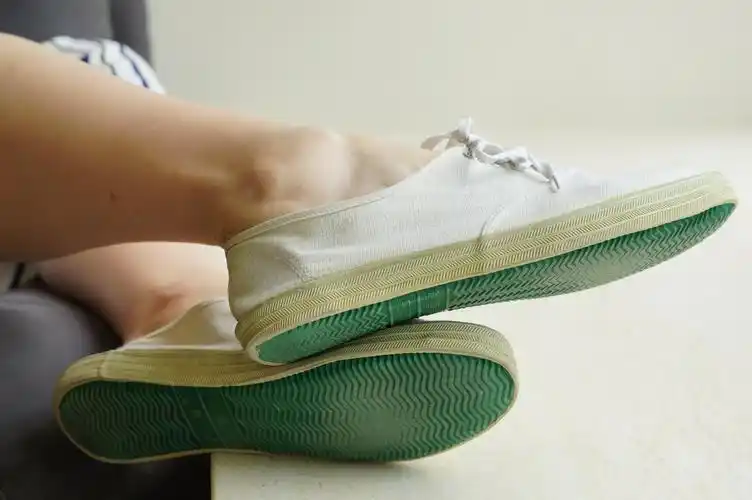 访客预览 - 庭院:访客专栏 - 〈白球鞋之家〉回忆穿着经典系带白饭鱼