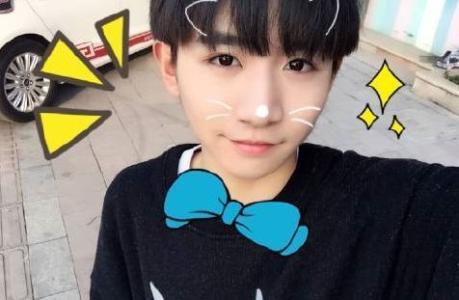 谁有全民k歌里艾辰的真实照片?