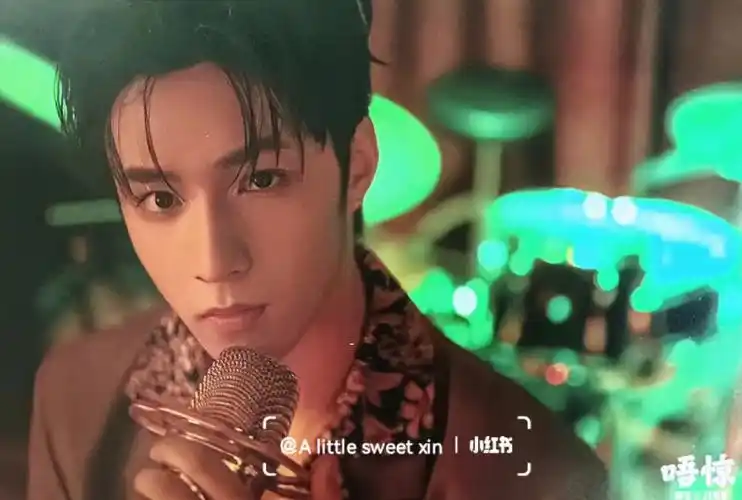 无偿分享哦#刘耀文 #刘耀文三周年分享 #壁纸 #扫图 #明信片