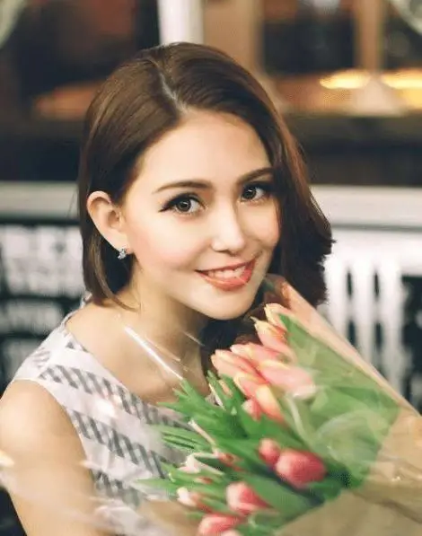 原创昆凌刚成年就被周杰伦追到手旧照曝光后难怪周董如此猴急